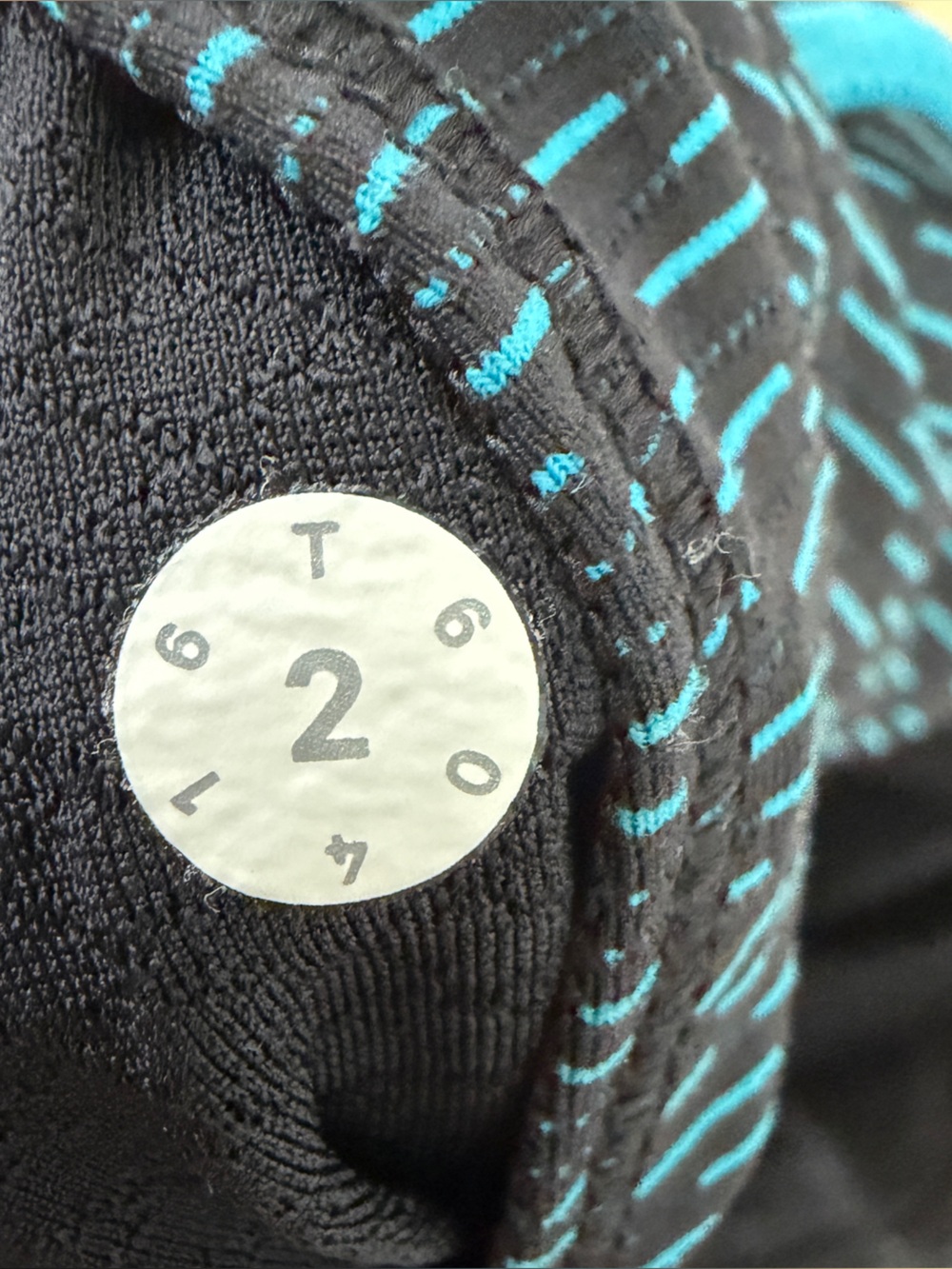 Lululemon Outrun 17 Crop Leggings Size 2 Score Jacquard Black Indian Ocean*L21 - Picture 4 of 4